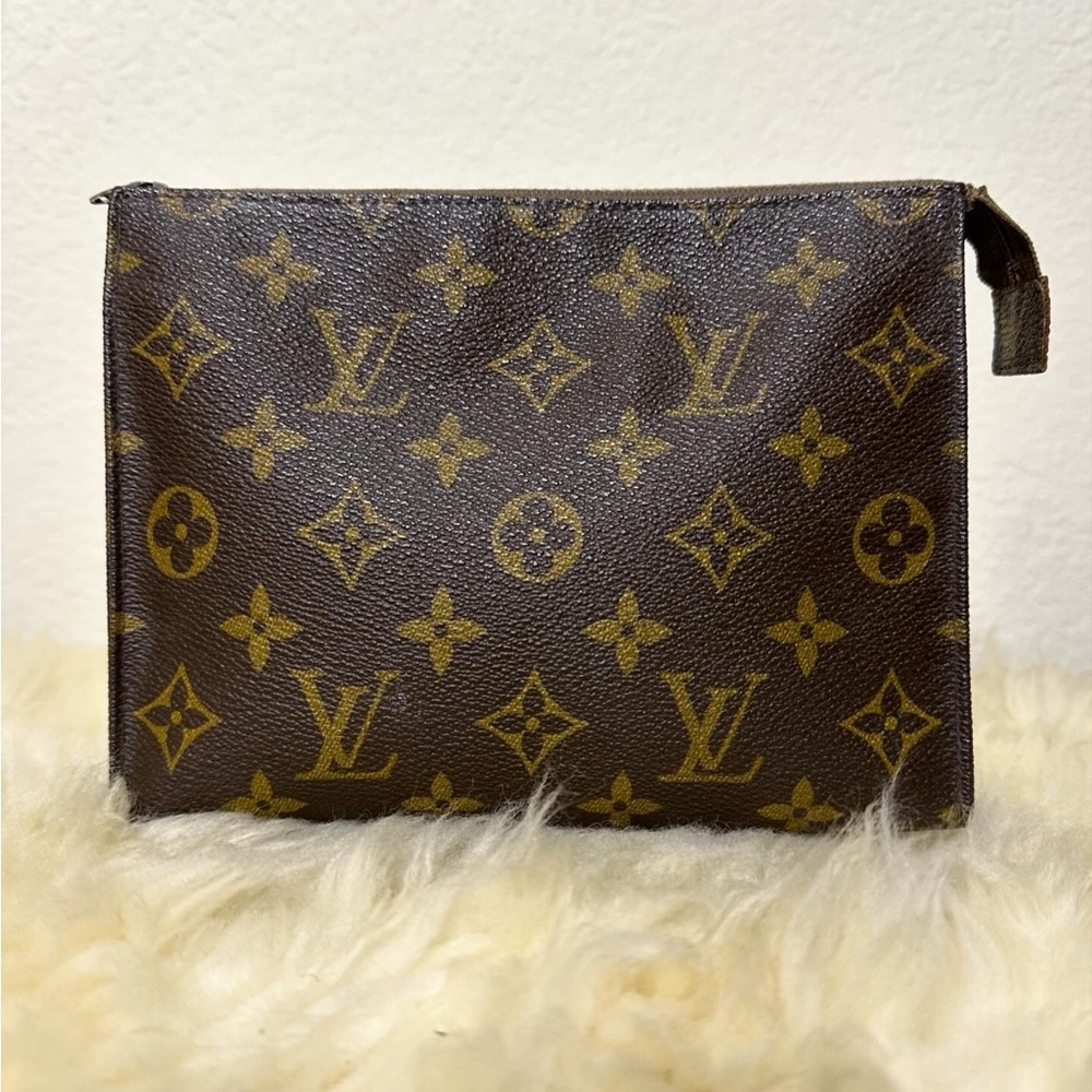 1970s Louis Vuitton Toilette Pochette 19 Cosmetic Bag Pouch / Clutch